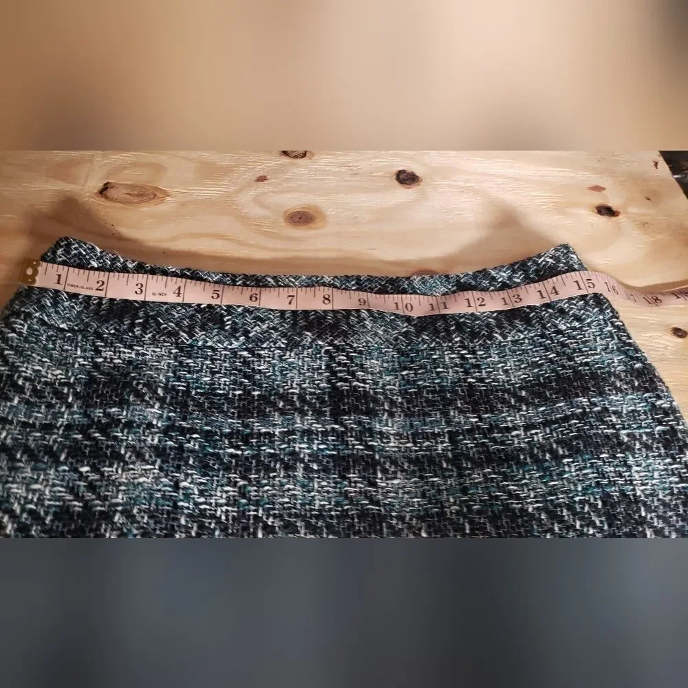 LOFT Skirt‎ - Picture 7 of 7